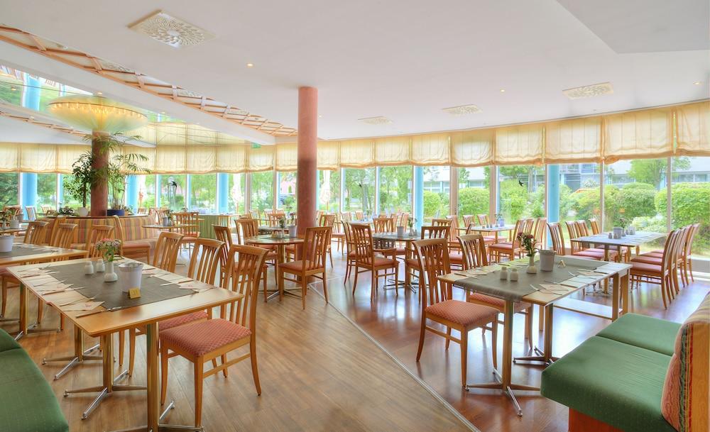 Achat Hotel Магдебург Екстер'єр фото