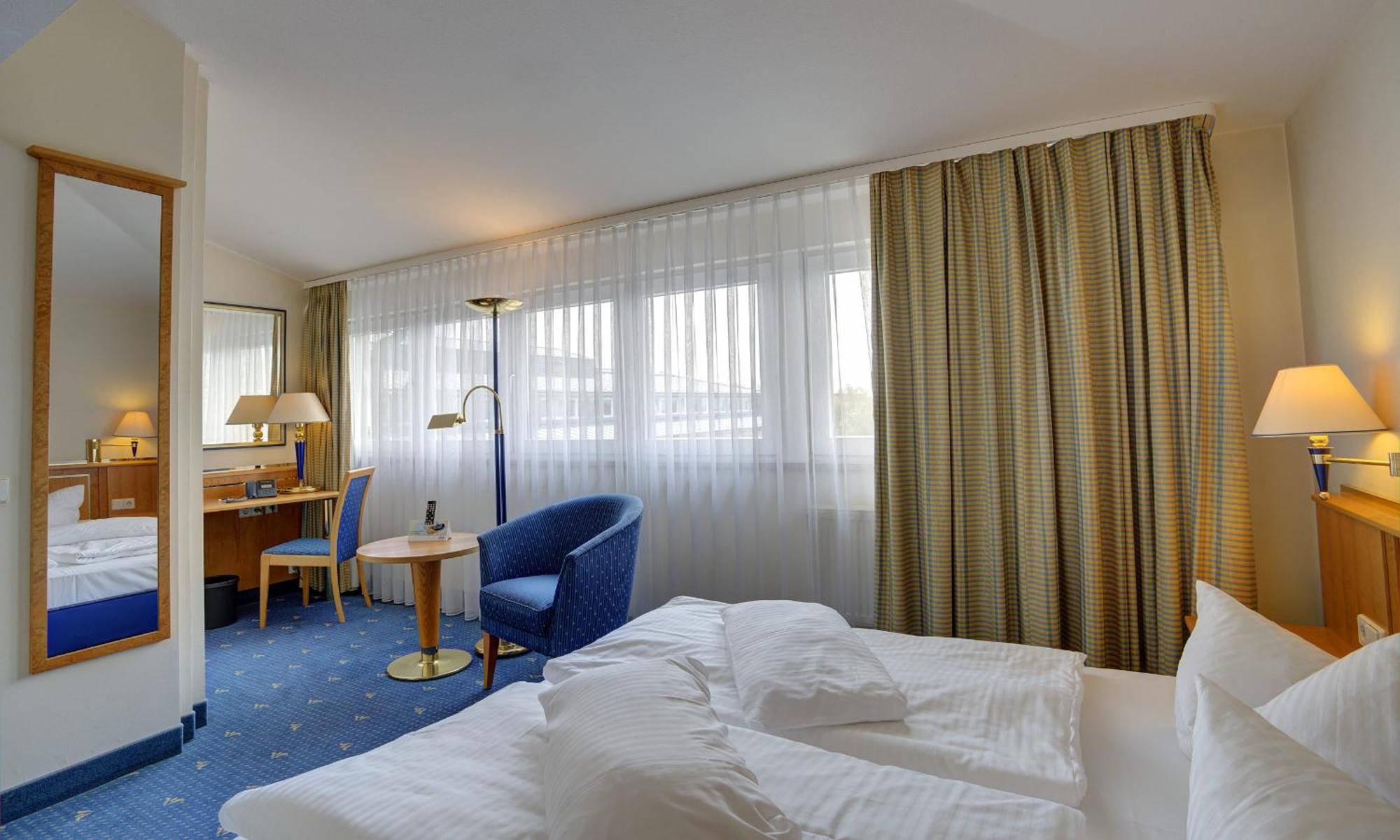 Achat Hotel Магдебург Екстер'єр фото
